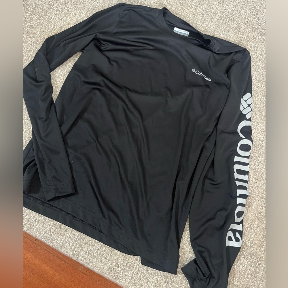 Men’s small Columbia Sportswear shirt